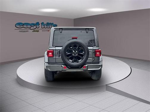 2021 Jeep Wrangler Unlimited Sahara Altitude