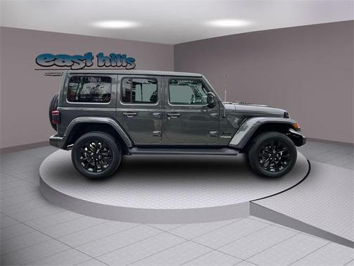 2021 Jeep Wrangler Unlimited Sahara Altitude