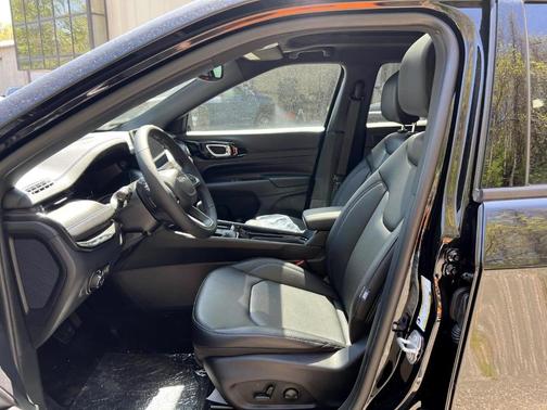 Diamond Black 2026 Jeep Compass Limited