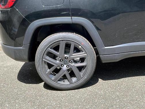 Diamond Black 2026 Jeep Compass Limited