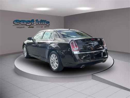 2013 Chrysler 300C Base