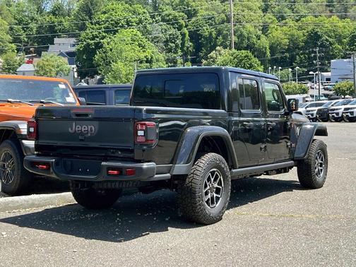 Shadow 2026 Jeep Gladiator Shadow Ops
