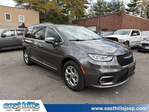 2022 Chrysler Pacifica Limited
