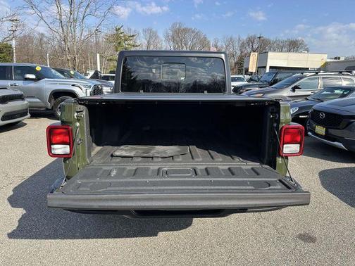 Sarge Green Clearcoat 2021 Jeep Gladiator Sport