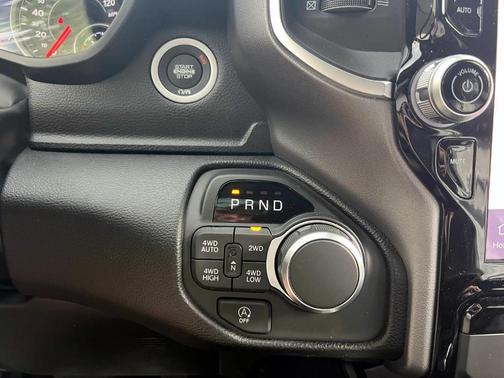 Granite Crystal 2026 RAM 1500 Big Horn/Lone Star