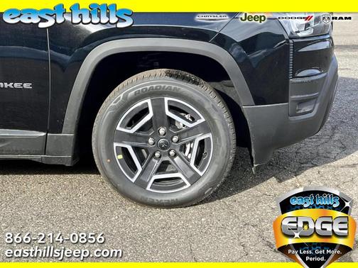 Diamond Black 2026 Jeep Cherokee LAREDO/LIMITED