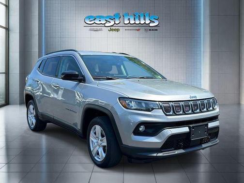 Billet Silver Metallic Clearcoat 2022 Jeep Compass Latitude
