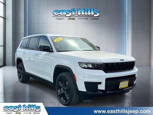 Bright White Clearcoat 2023 Jeep Grand Cherokee L Laredo