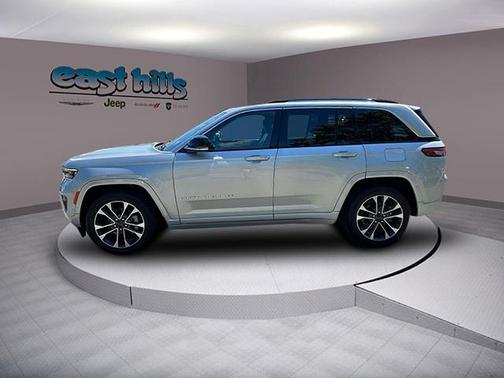 2022 Jeep Grand Cherokee Overland