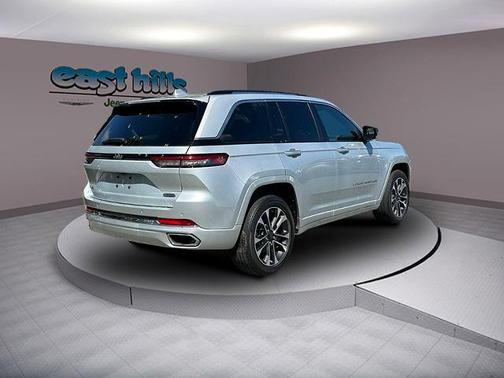 2022 Jeep Grand Cherokee Overland