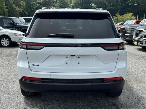 2022 Jeep Grand Cherokee Altitude