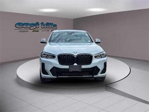 2023 BMW X4 xDrive30i