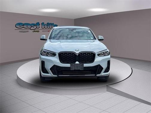 2023 BMW X4 xDrive30i