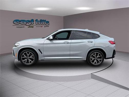 2023 BMW X4 xDrive30i