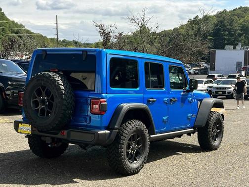 2025 Jeep Wrangler 4xe Sport