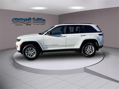 2024 Jeep Grand Cherokee Laredo X