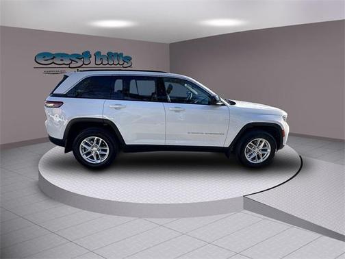 2024 Jeep Grand Cherokee Laredo X