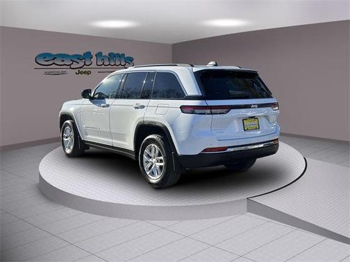 2024 Jeep Grand Cherokee Laredo X