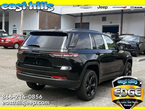 2025 Jeep Grand Cherokee Laredo