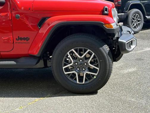 Firecracker Red Clearcoat 2026 Jeep Wrangler Sahara