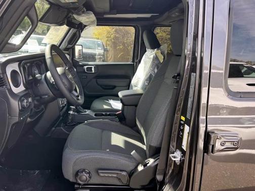 2025 Jeep Wrangler 4xe Sport