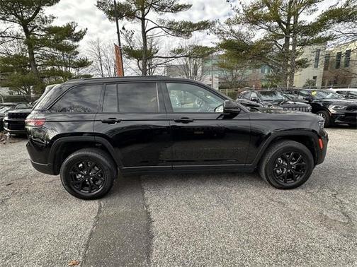 2024 Jeep Grand Cherokee Laredo