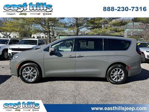 Ceramic Gray Clearcoat 2023 Chrysler Pacifica Touring-L