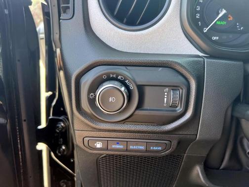2025 Jeep Wrangler 4xe Sport
