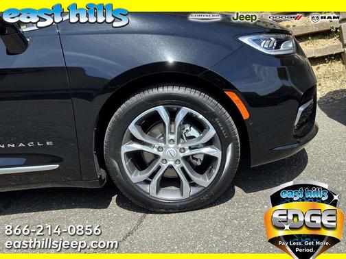 Diamond Black 2026 Chrysler Pacifica Pinnacle