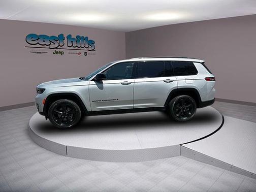 2022 Jeep Grand Cherokee L Laredo