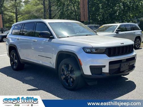 2022 Jeep Grand Cherokee L Laredo