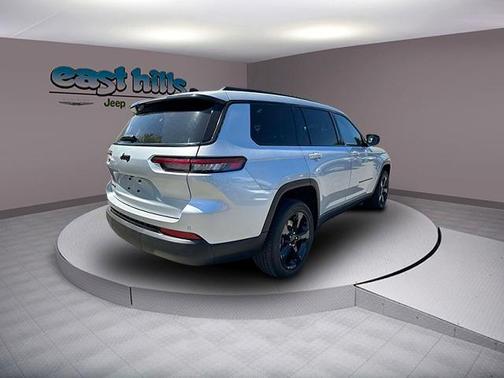 2022 Jeep Grand Cherokee L Laredo