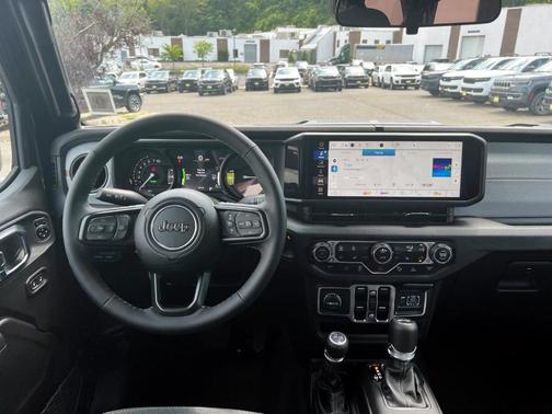 2025 Jeep Wrangler 4xe Sport