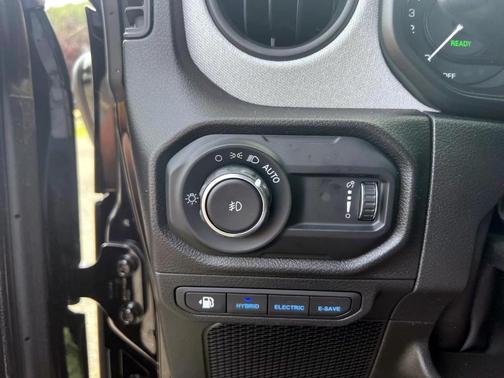 2025 Jeep Wrangler 4xe Sport