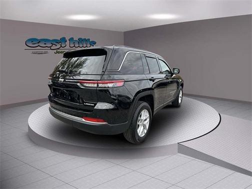 2024 Jeep Grand Cherokee Laredo X