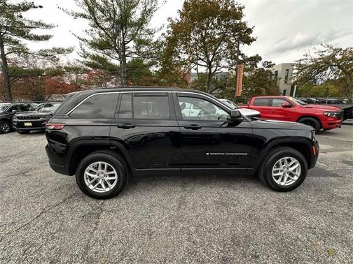 2024 Jeep Grand Cherokee Laredo X