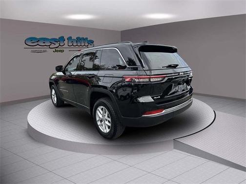 2024 Jeep Grand Cherokee Laredo X