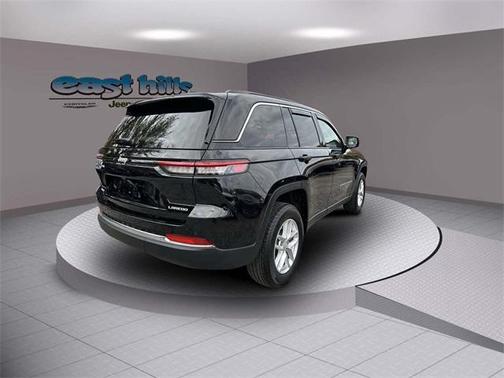 2024 Jeep Grand Cherokee Laredo X