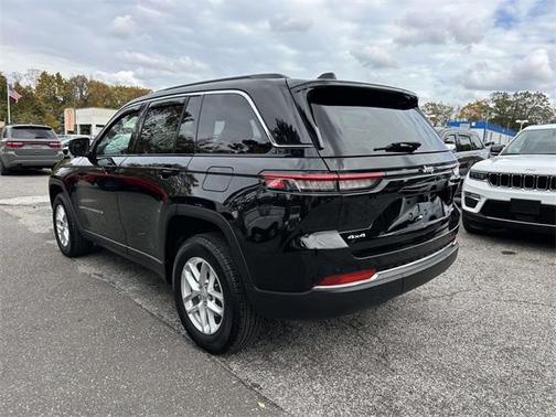 2024 Jeep Grand Cherokee Laredo X