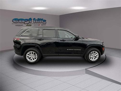 2024 Jeep Grand Cherokee Laredo X