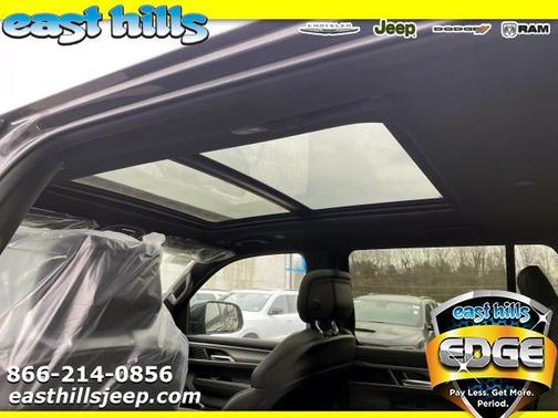 2025 Jeep Wagoneer Base
