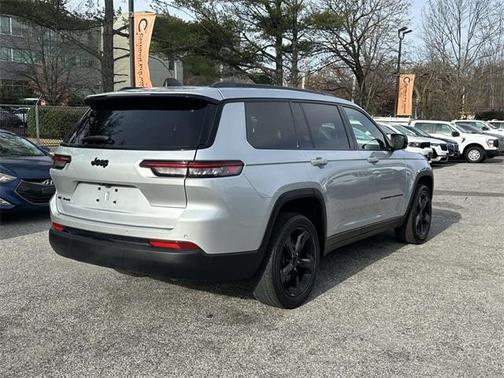 2023 Jeep Grand Cherokee L Laredo