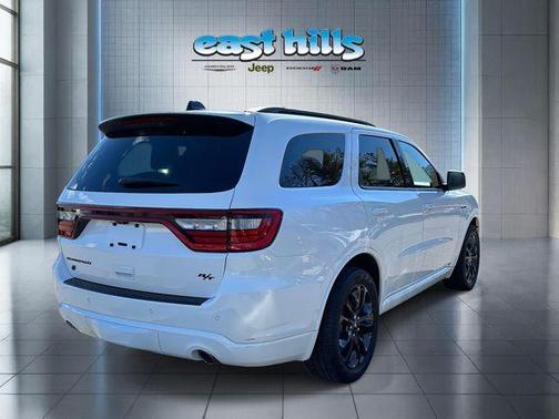 White Knuckle Clearcoat 2023 Dodge Durango R/T