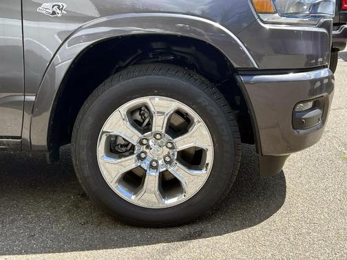 Granite Crystal 2026 RAM 1500 Big Horn/Lone Star