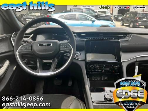 2025 Jeep Grand Cherokee Laredo