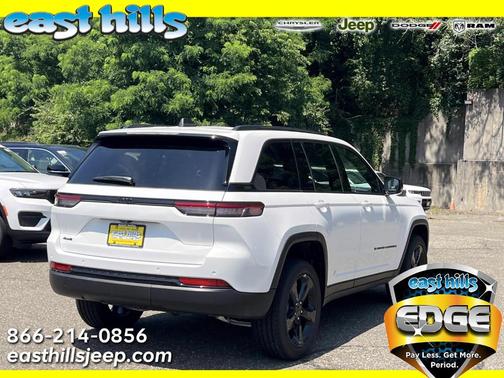 2025 Jeep Grand Cherokee Laredo