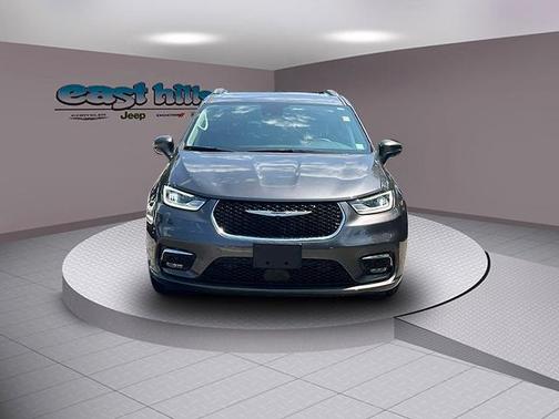 2021 Chrysler Pacifica Touring-L