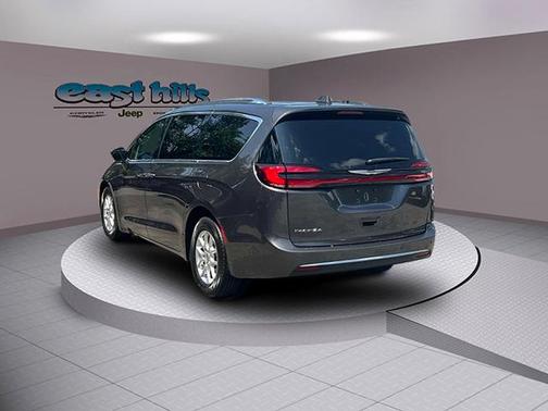 2021 Chrysler Pacifica Touring-L