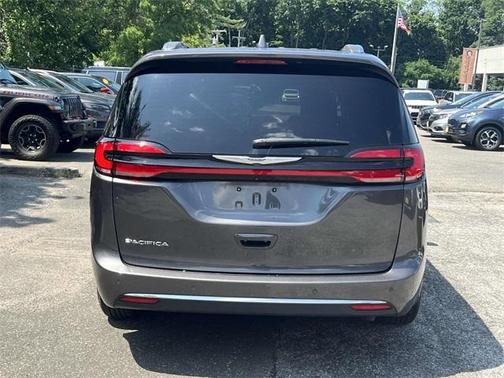2021 Chrysler Pacifica Touring-L