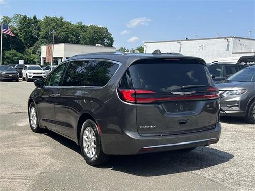 2021 Chrysler Pacifica Touring-L
